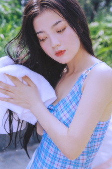 开叉开襟乳液飙升